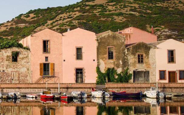 Casa A Bosa In Centro Storico Villa Bagian luar foto