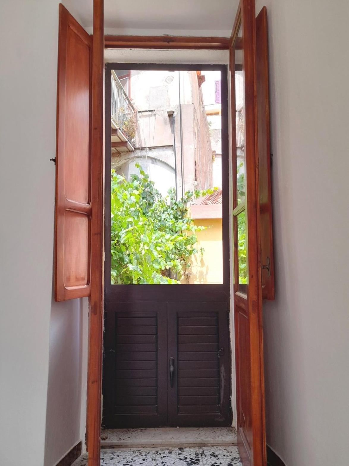 Casa A Bosa In Centro Storico Villa Bagian luar foto